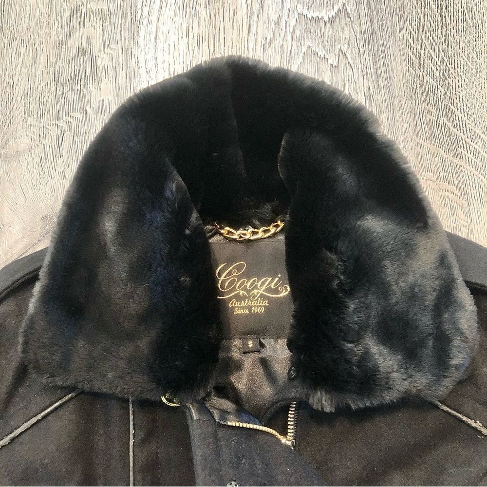 𝅺Coogi Womens Embroidered Wool Blend Varsity Jacket Fur Black Gold Small Vintage - Picture 5 of 7